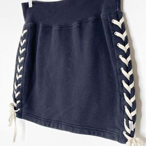 Good American Black Lace up skirt size 4